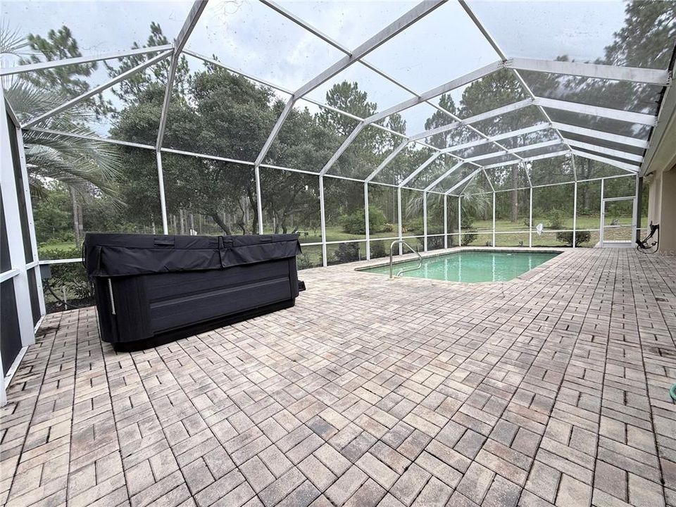 For Rent: $2,800 (4 beds, 3 baths, 2712 Square Feet)