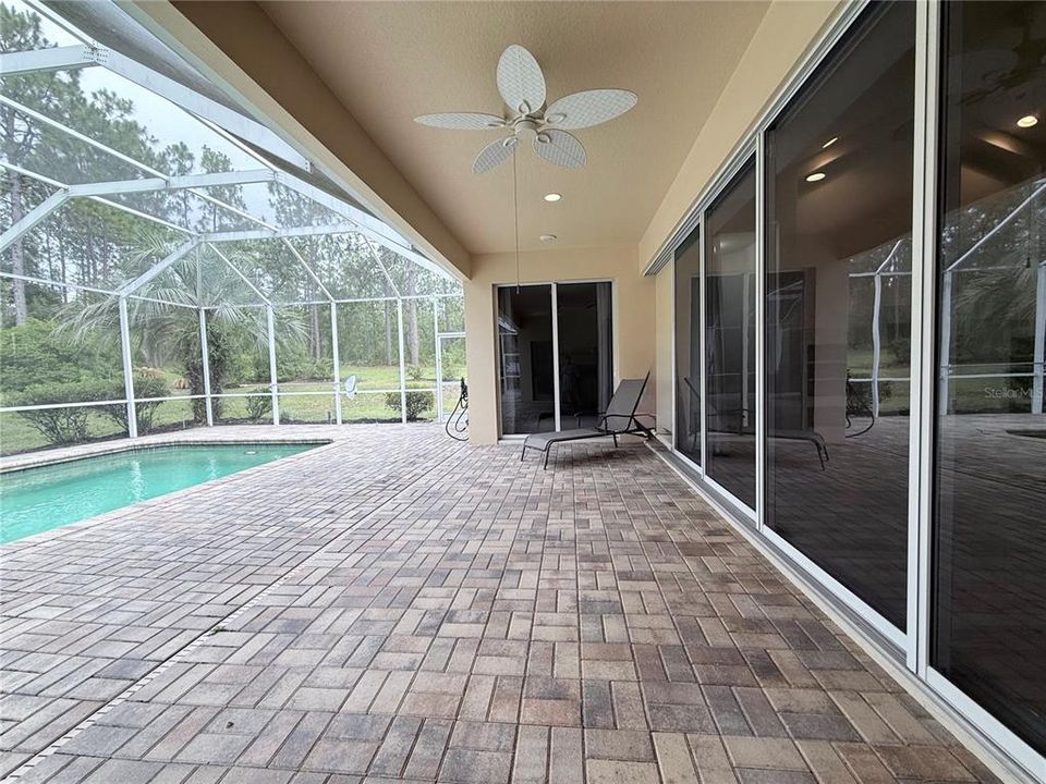 For Rent: $2,800 (4 beds, 3 baths, 2712 Square Feet)