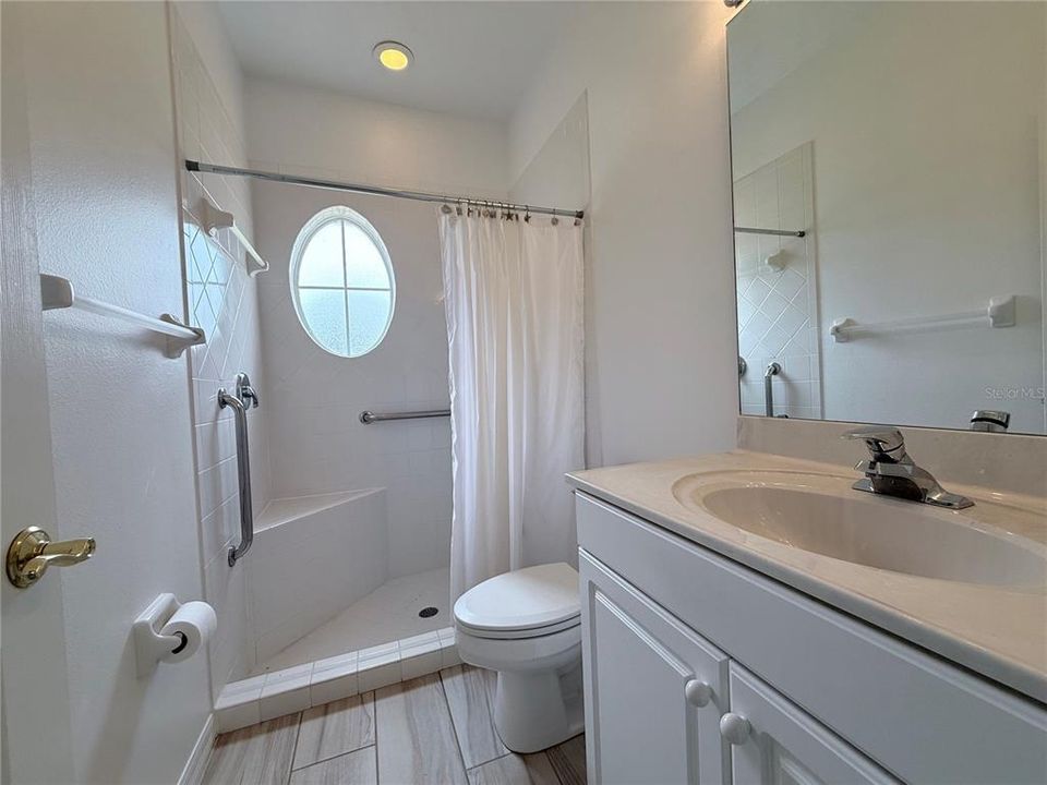 For Rent: $2,800 (4 beds, 3 baths, 2712 Square Feet)