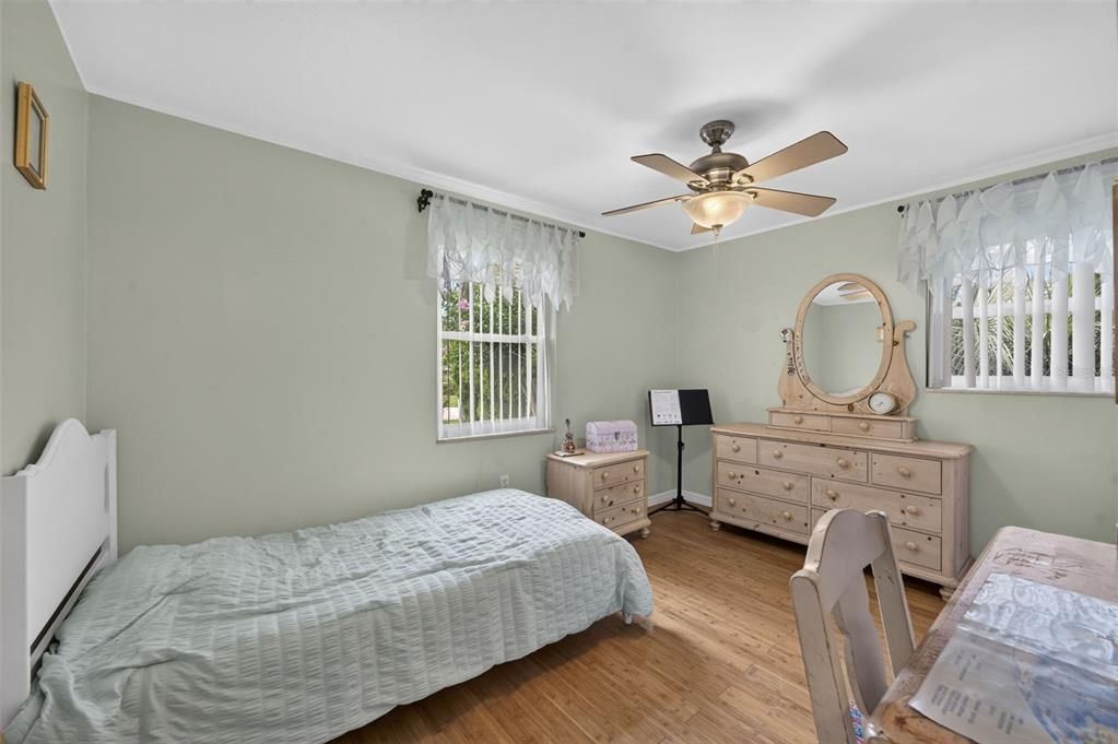 For Sale: $295,000 (3 beds, 2 baths, 1369 Square Feet)