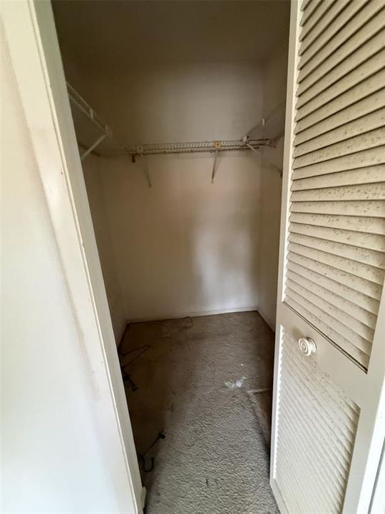 For Sale: $129,900 (2 beds, 2 baths, 820 Square Feet)