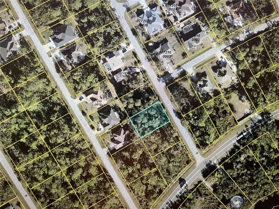 На продажу: $40,000 (0.22 acres)
