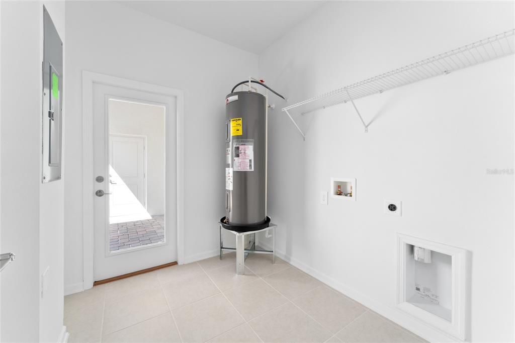For Rent: $2,300 (3 beds, 2 baths, 1755 Square Feet)