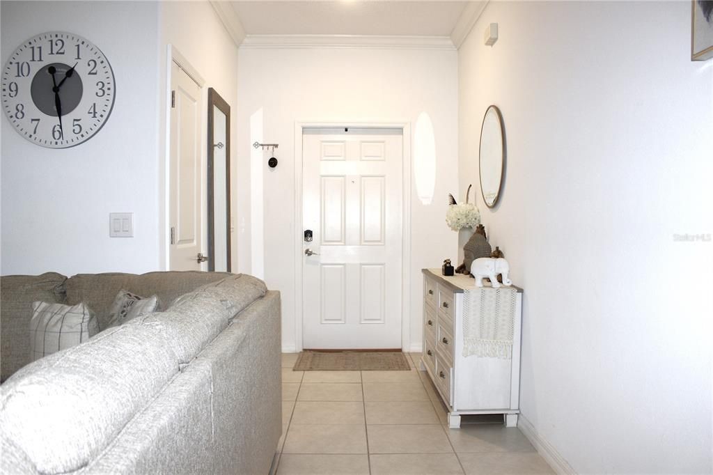 For Rent: $2,100 (3 beds, 2 baths, 1666 Square Feet)