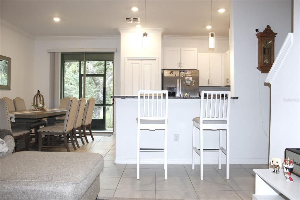 For Rent: $2,100 (3 beds, 2 baths, 1666 Square Feet)