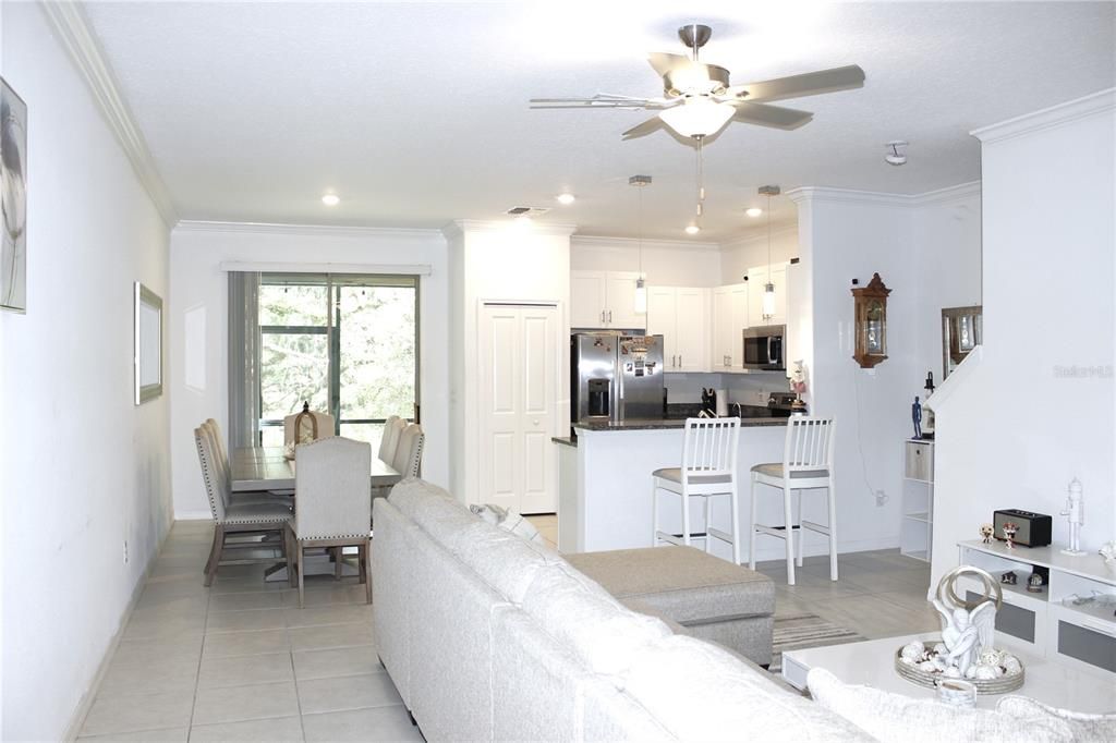 For Rent: $2,100 (3 beds, 2 baths, 1666 Square Feet)
