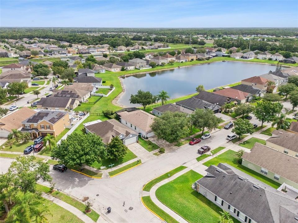 For Sale: $499,900 (4 beds, 2 baths, 1972 Square Feet)