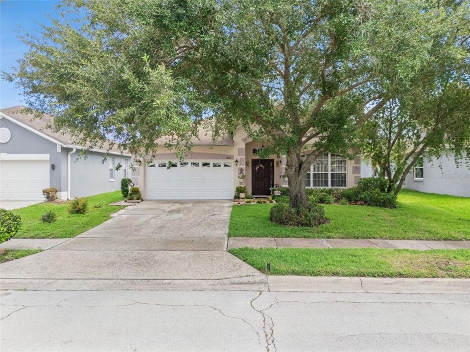 For Sale: $499,900 (4 beds, 2 baths, 1972 Square Feet)