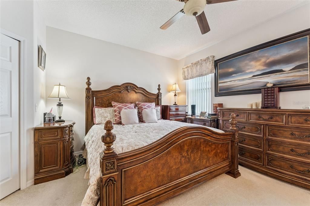 For Sale: $499,900 (4 beds, 2 baths, 1972 Square Feet)