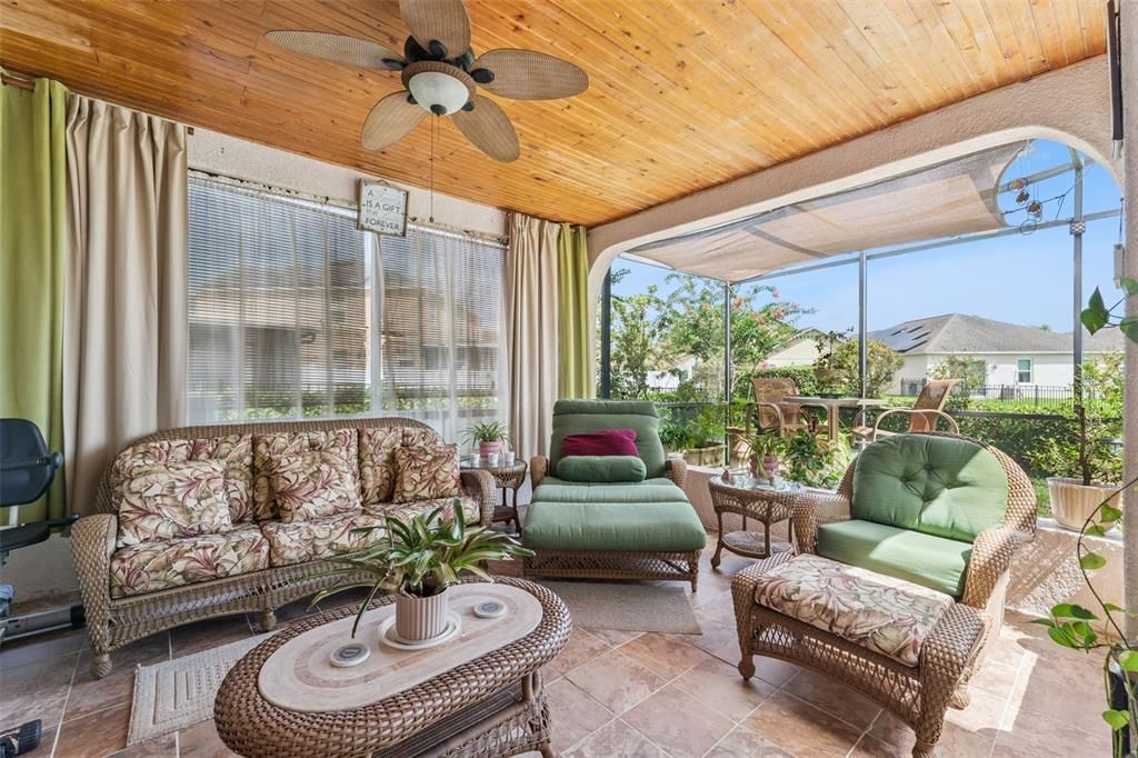 For Sale: $499,900 (4 beds, 2 baths, 1972 Square Feet)