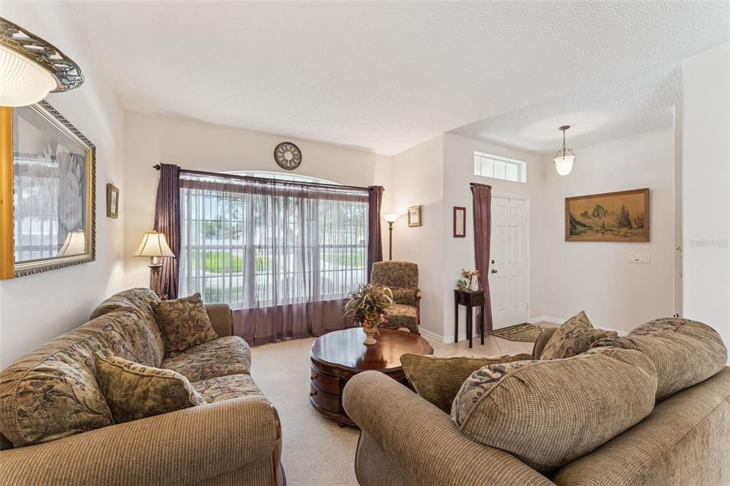 For Sale: $499,900 (4 beds, 2 baths, 1972 Square Feet)