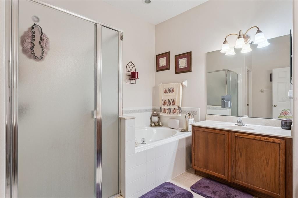 For Sale: $499,900 (4 beds, 2 baths, 1972 Square Feet)