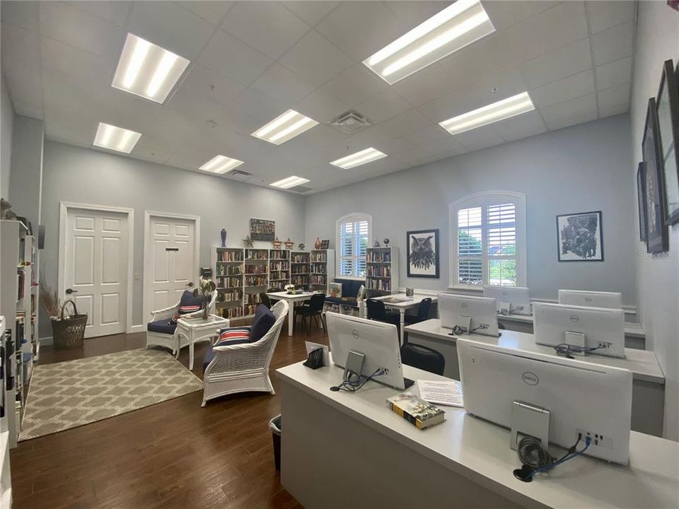 Active With Contract: $589,000 (3 beds, 2 baths, 2526 Square Feet)
