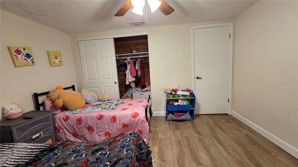For Rent: $2,300 (3 beds, 2 baths, 1442 Square Feet)