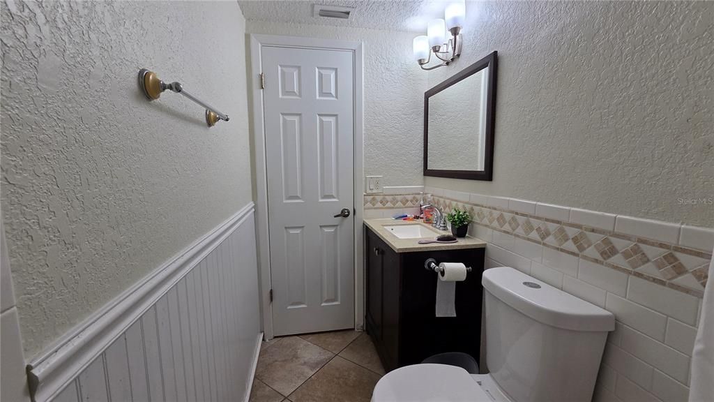 For Rent: $2,300 (3 beds, 2 baths, 1442 Square Feet)