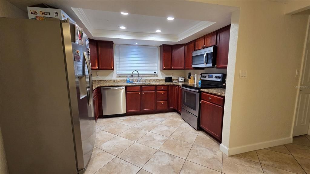 For Rent: $2,300 (3 beds, 2 baths, 1442 Square Feet)