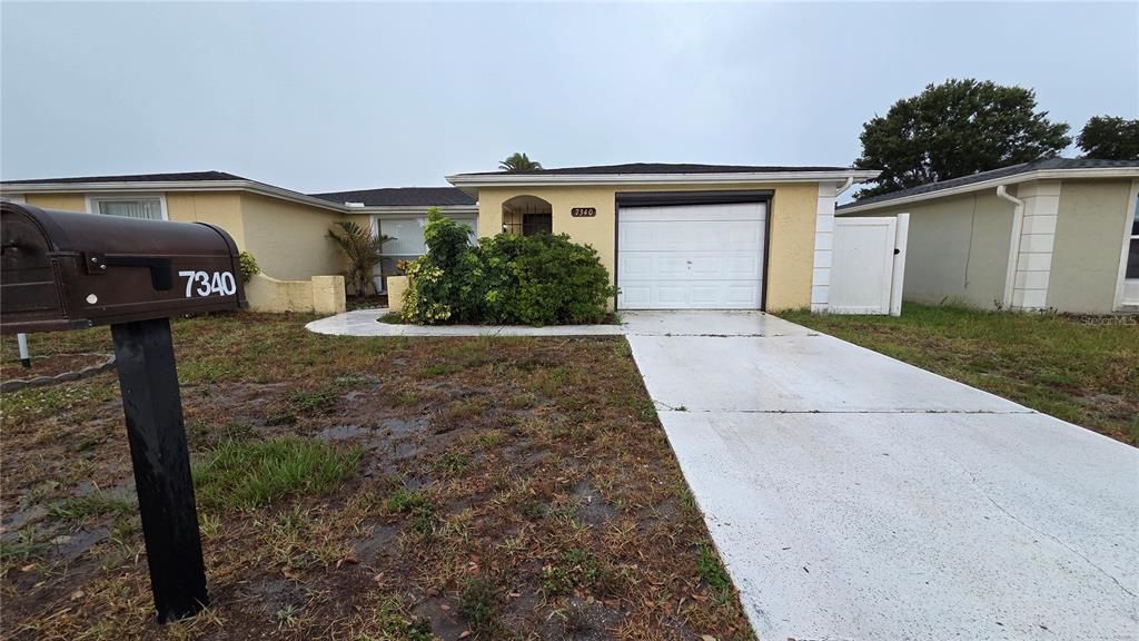 For Rent: $2,300 (3 beds, 2 baths, 1442 Square Feet)