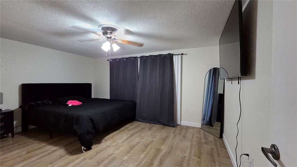 For Rent: $2,300 (3 beds, 2 baths, 1442 Square Feet)