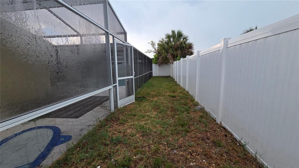 For Rent: $2,300 (3 beds, 2 baths, 1442 Square Feet)
