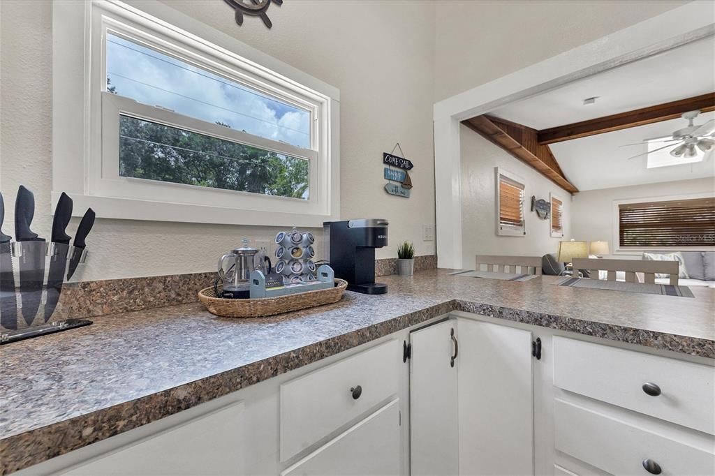 For Sale: $329,000 (3 beds, 2 baths, 1333 Square Feet)