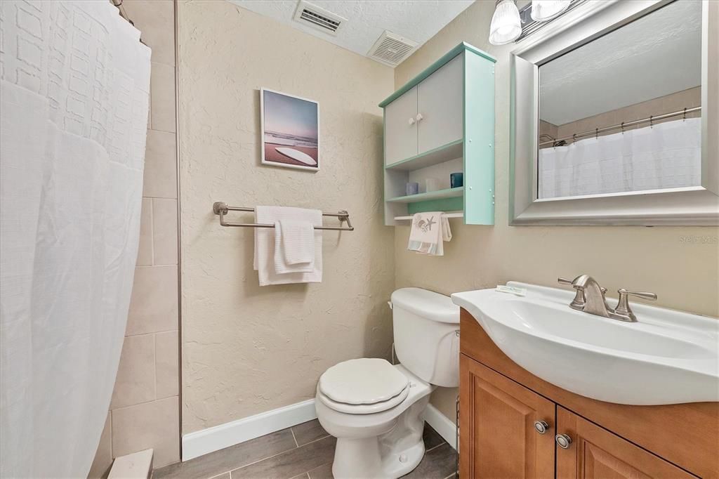 For Sale: $329,000 (3 beds, 2 baths, 1333 Square Feet)