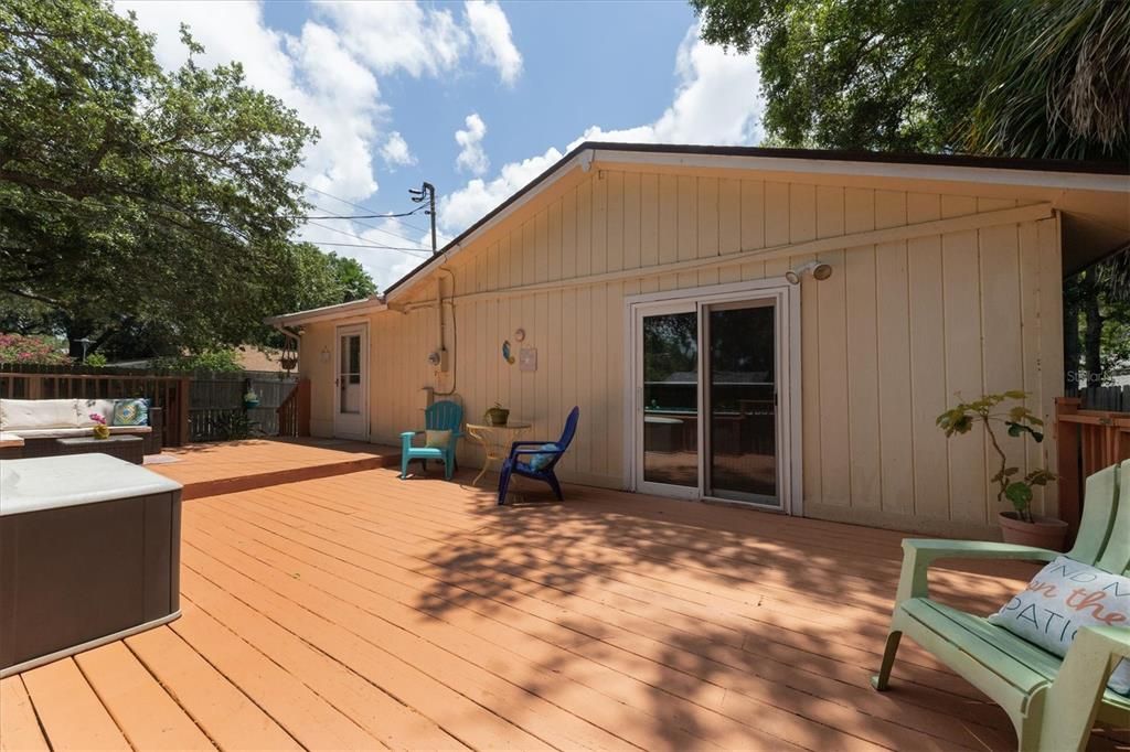 For Sale: $329,000 (3 beds, 2 baths, 1333 Square Feet)