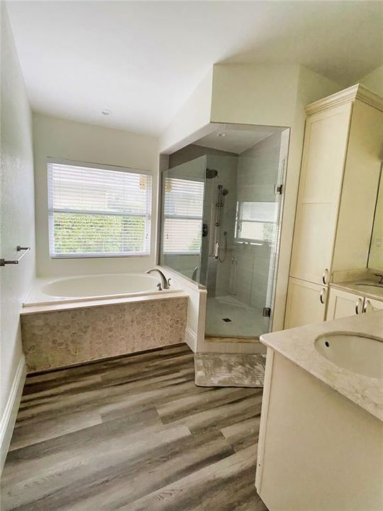 En Venta: $559,900 (3 camas, 2 baños, 1890 Pies cuadrados)