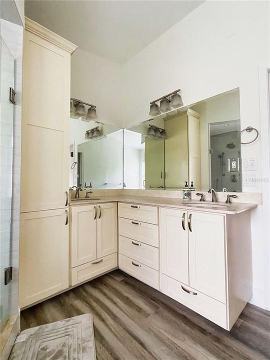 En Venta: $559,900 (3 camas, 2 baños, 1890 Pies cuadrados)