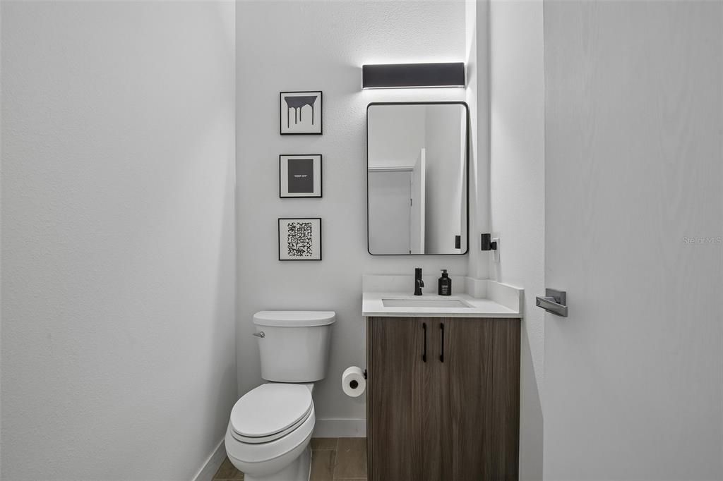 На продажу: $724,900 (4 спален, 2 ванн, 2303 Квадратных фут)