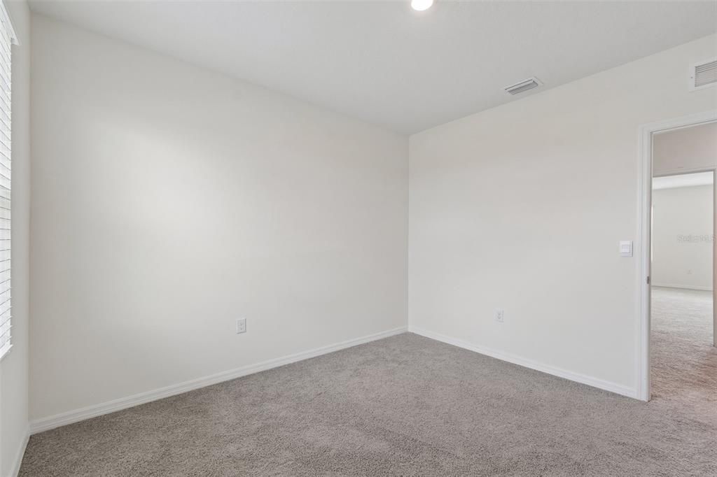En Renta: $3,000 (5 camas, 3 baños, 2605 Pies cuadrados)