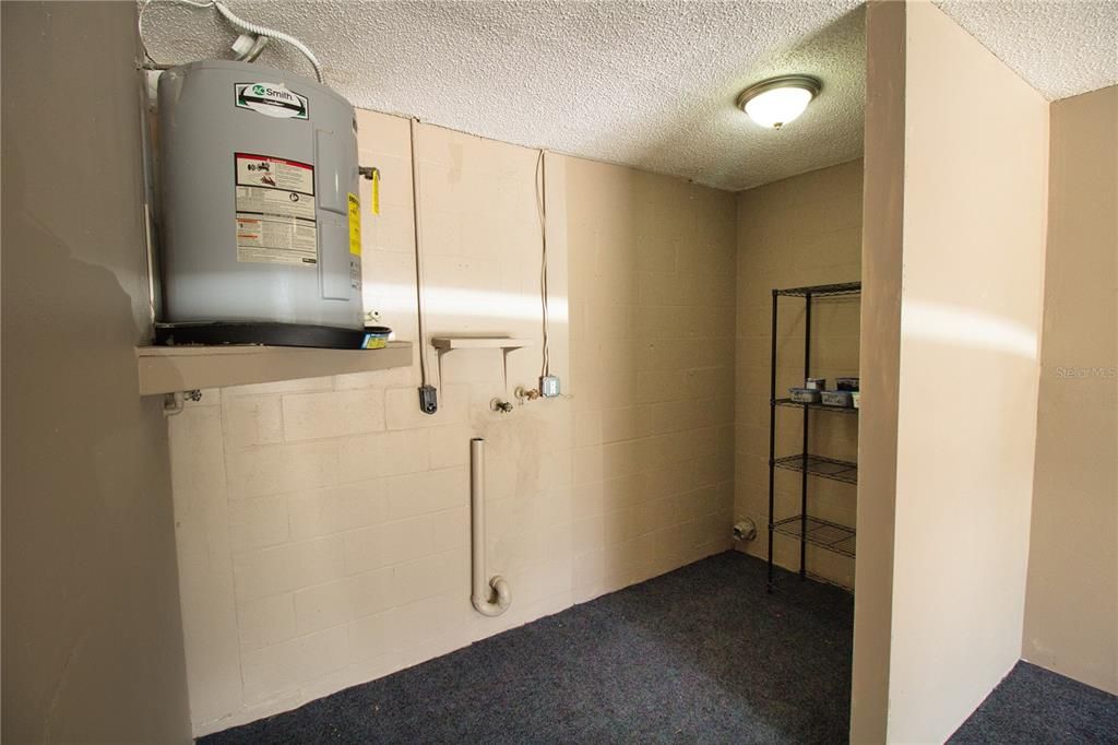 В аренду: $1,600 (2 спален, 1 ванн, 868 Квадратных фут)