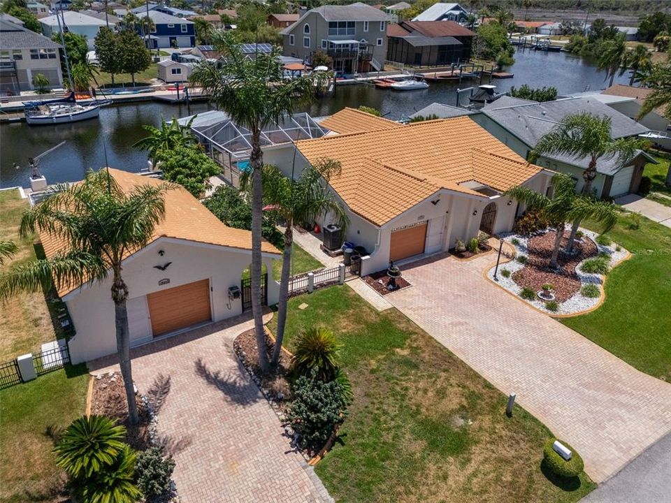 На продажу: $574,900 (2 спален, 2 ванн, 1652 Квадратных фут)