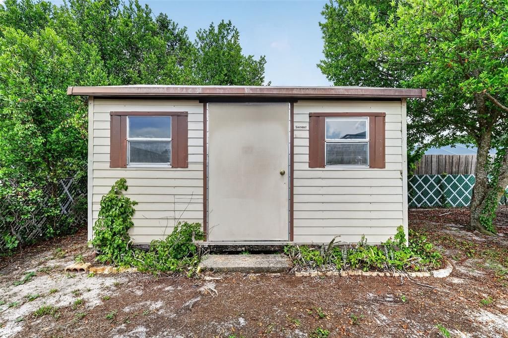 For Sale: $325,000 (3 beds, 2 baths, 1681 Square Feet)