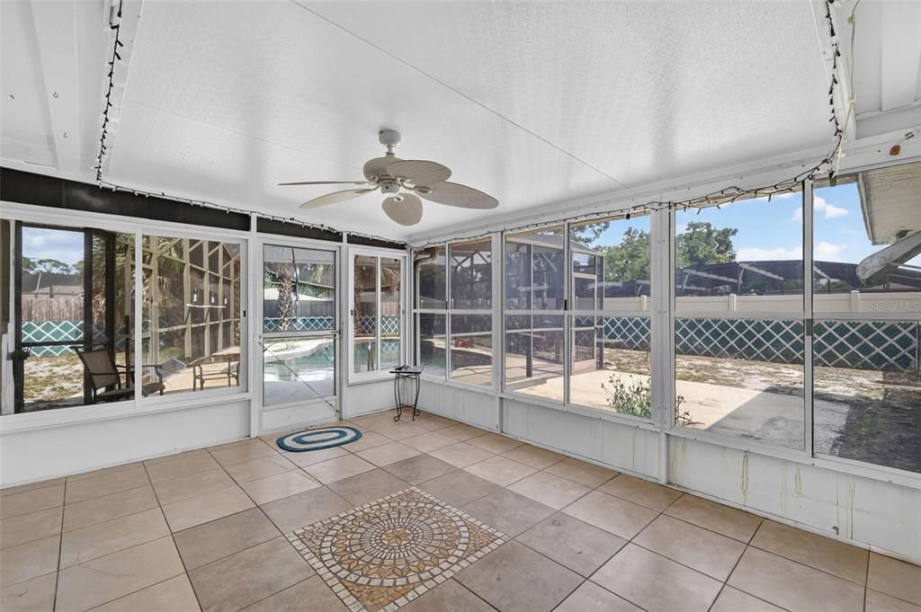 For Sale: $325,000 (3 beds, 2 baths, 1681 Square Feet)