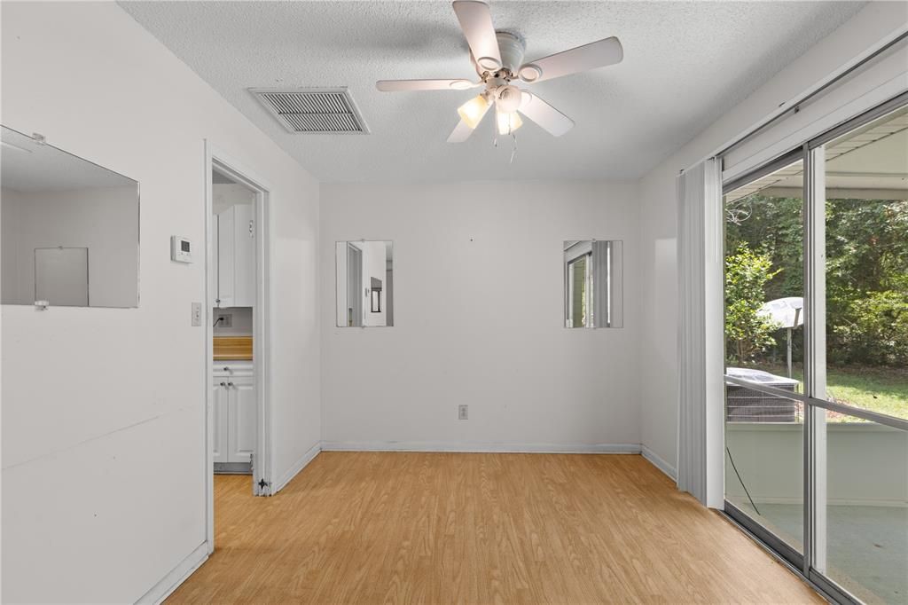 For Sale: $259,900 (3 beds, 2 baths, 1488 Square Feet)