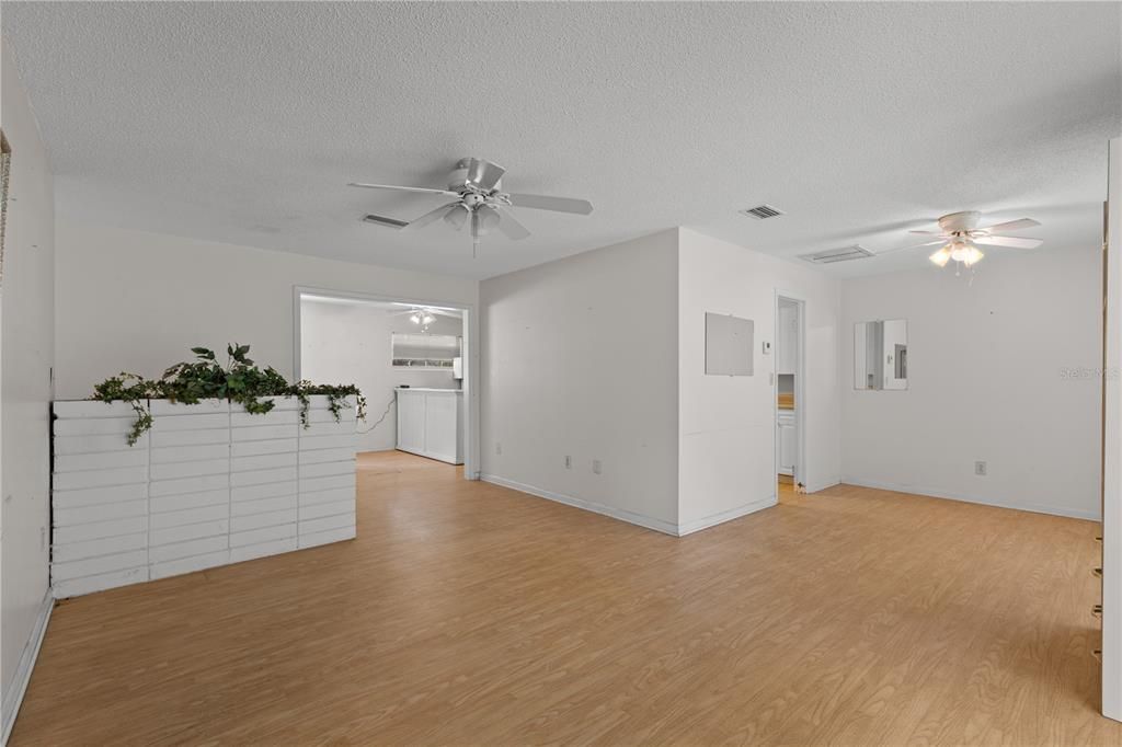 For Sale: $259,900 (3 beds, 2 baths, 1488 Square Feet)