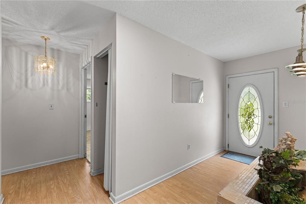 For Sale: $259,900 (3 beds, 2 baths, 1488 Square Feet)
