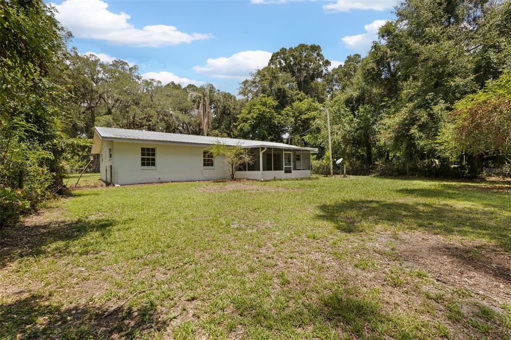 For Sale: $259,900 (3 beds, 2 baths, 1488 Square Feet)