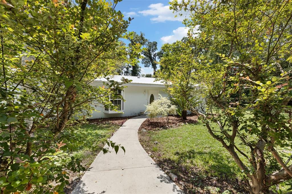 For Sale: $259,900 (3 beds, 2 baths, 1488 Square Feet)