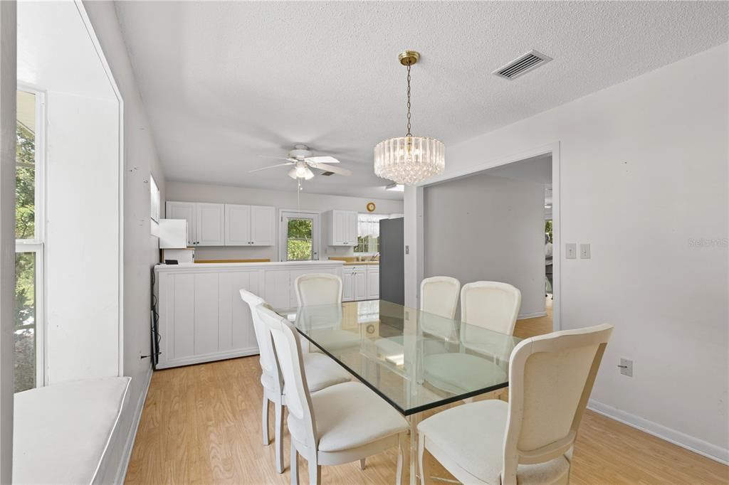 For Sale: $259,900 (3 beds, 2 baths, 1488 Square Feet)