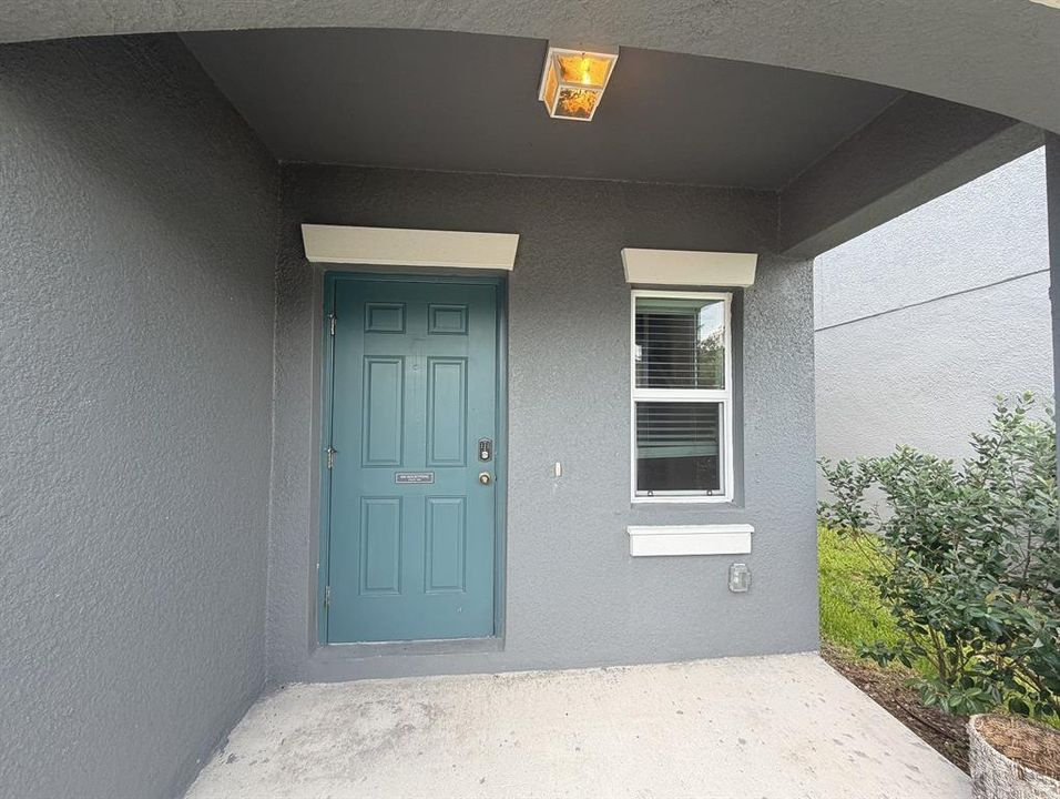 For Rent: $2,850 (5 beds, 2 baths, 2217 Square Feet)