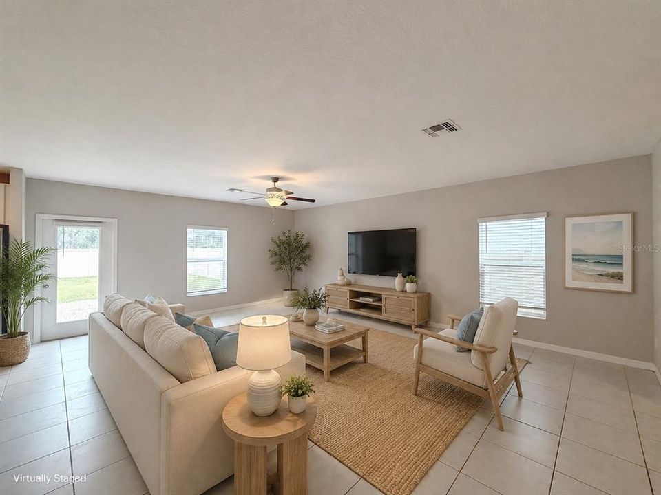 For Rent: $2,850 (5 beds, 2 baths, 2217 Square Feet)