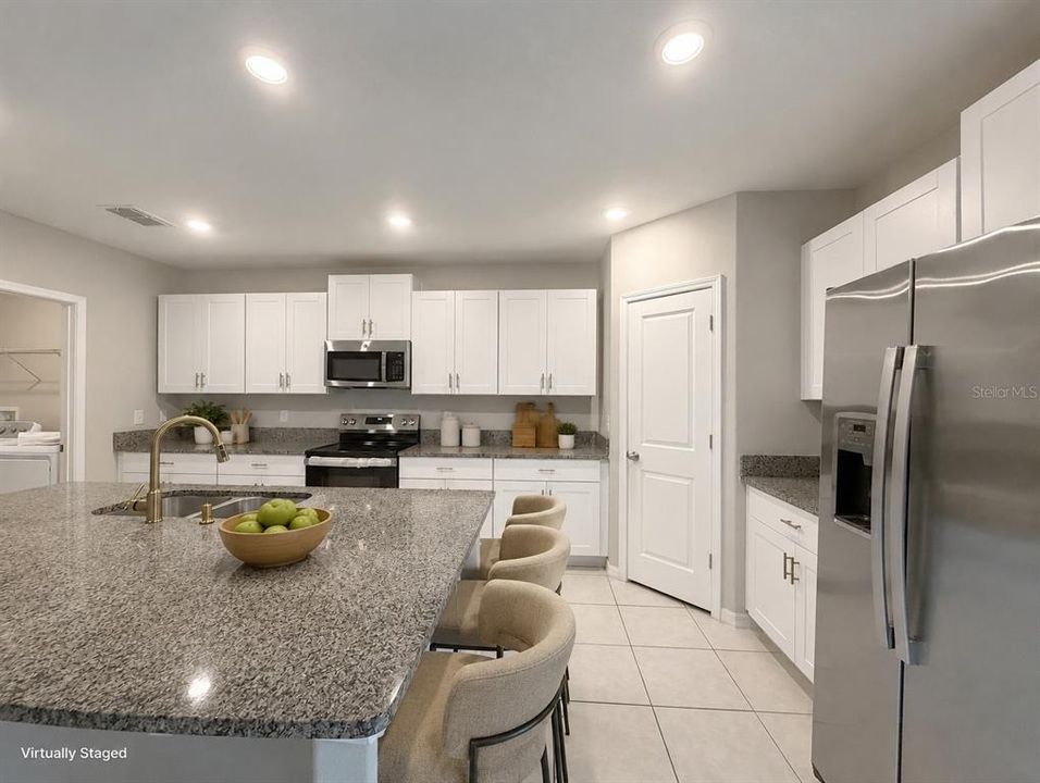 For Rent: $2,850 (5 beds, 2 baths, 2217 Square Feet)