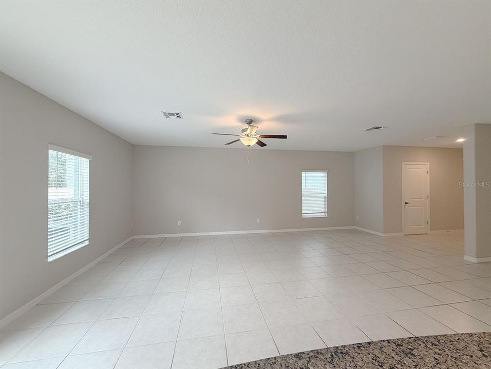 For Rent: $2,850 (5 beds, 2 baths, 2217 Square Feet)