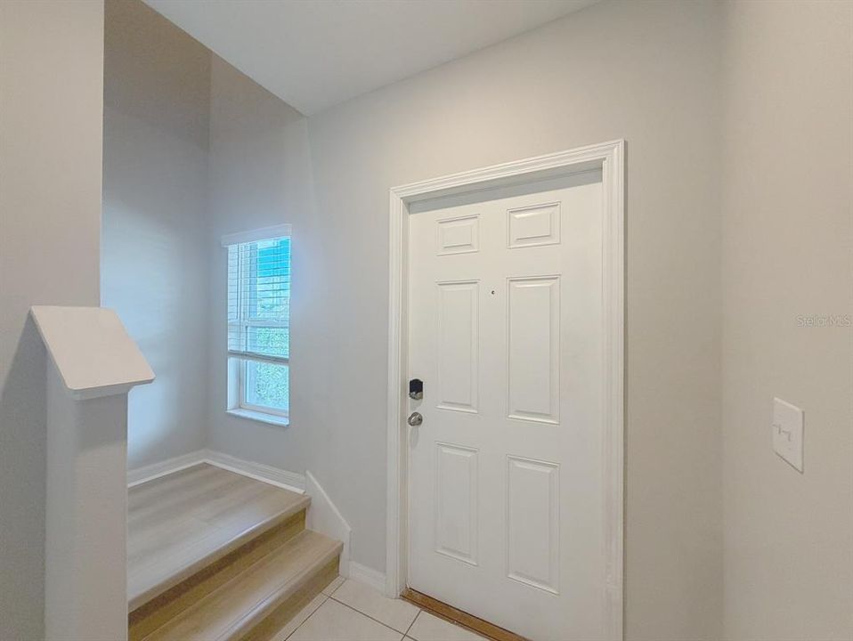 For Rent: $2,850 (5 beds, 2 baths, 2217 Square Feet)