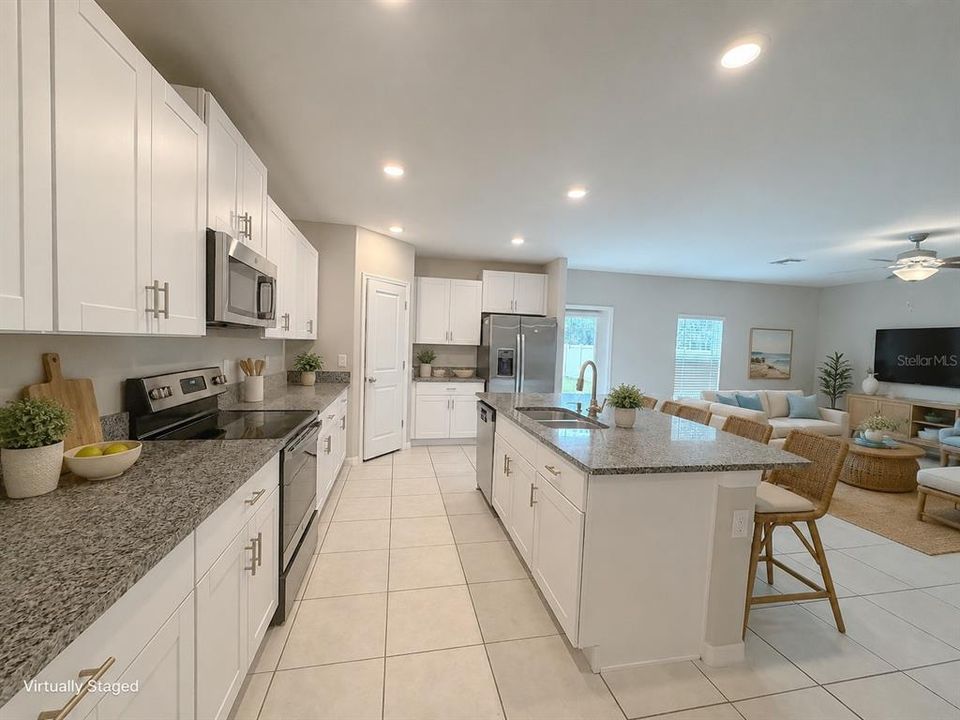 For Rent: $2,850 (5 beds, 2 baths, 2217 Square Feet)