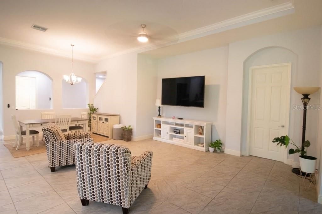 En Venta: $820,000 (4 camas, 4 baños, 3163 Pies cuadrados)