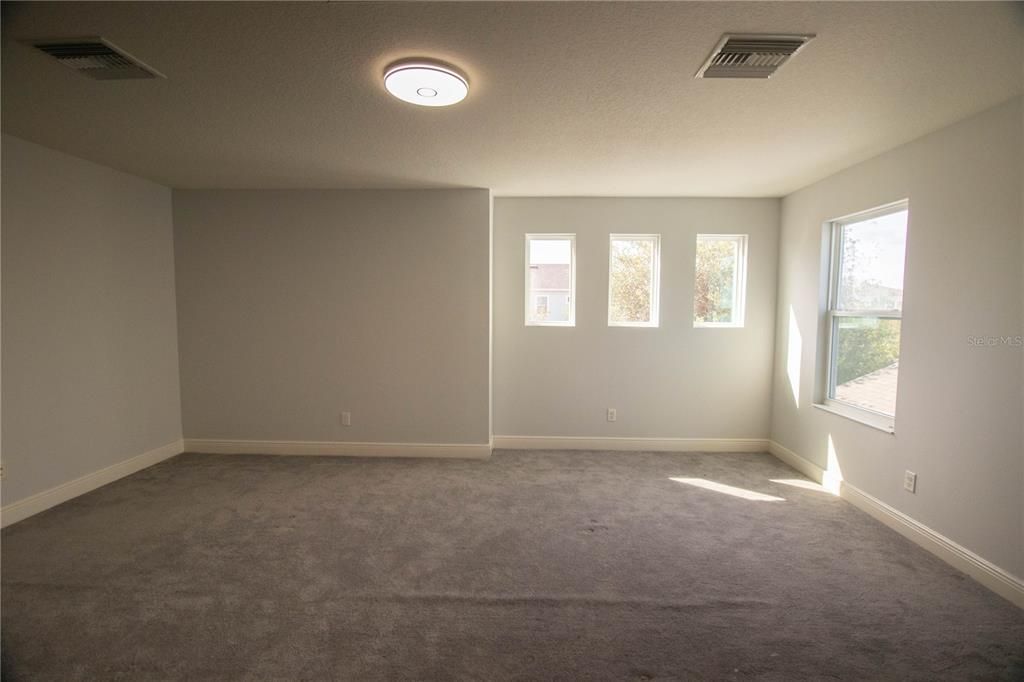 En Venta: $820,000 (4 camas, 4 baños, 3163 Pies cuadrados)