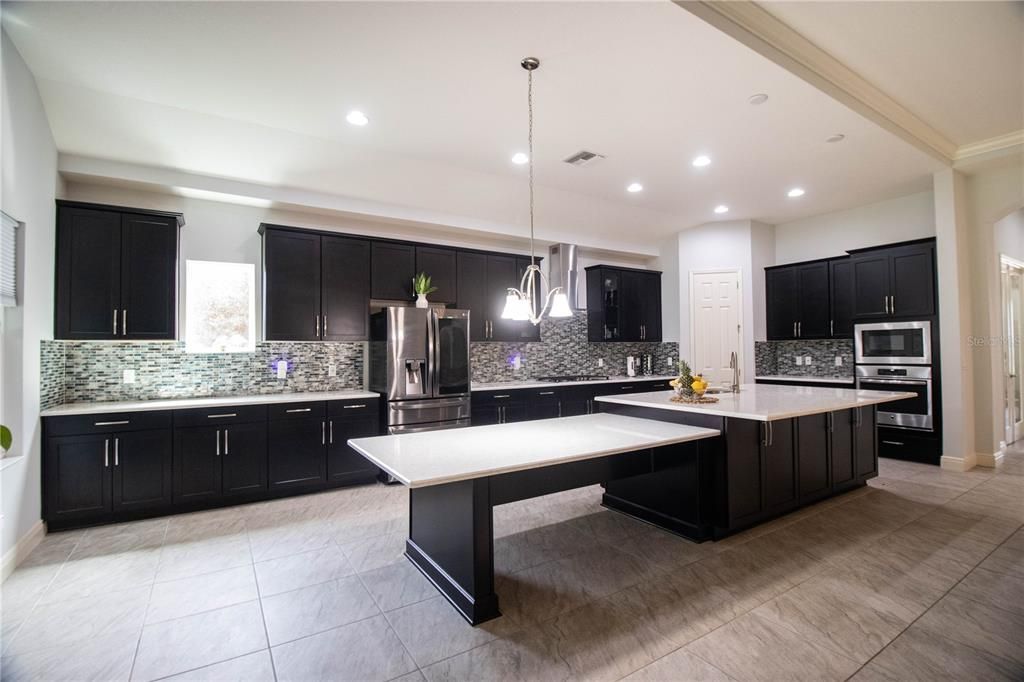 En Venta: $820,000 (4 camas, 4 baños, 3163 Pies cuadrados)