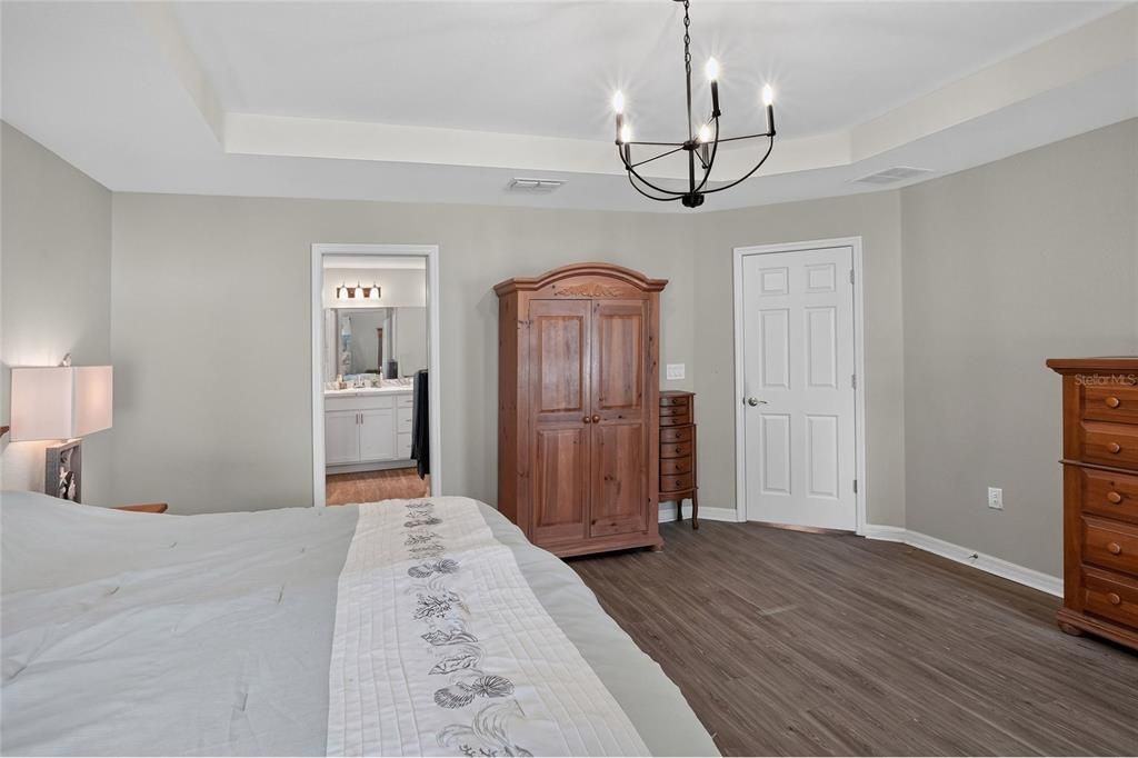 For Sale: $362,000 (3 beds, 2 baths, 2082 Square Feet)